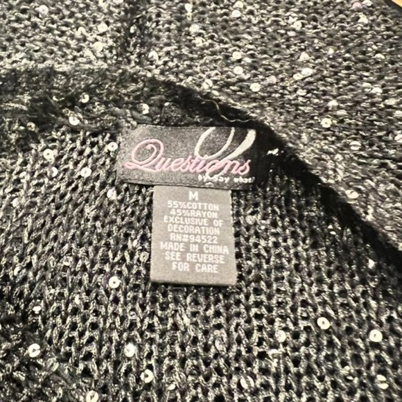 Questions Pullover V-Neck Black W/ Sequins Pullover Sweater Size M - Picture 9 of 9